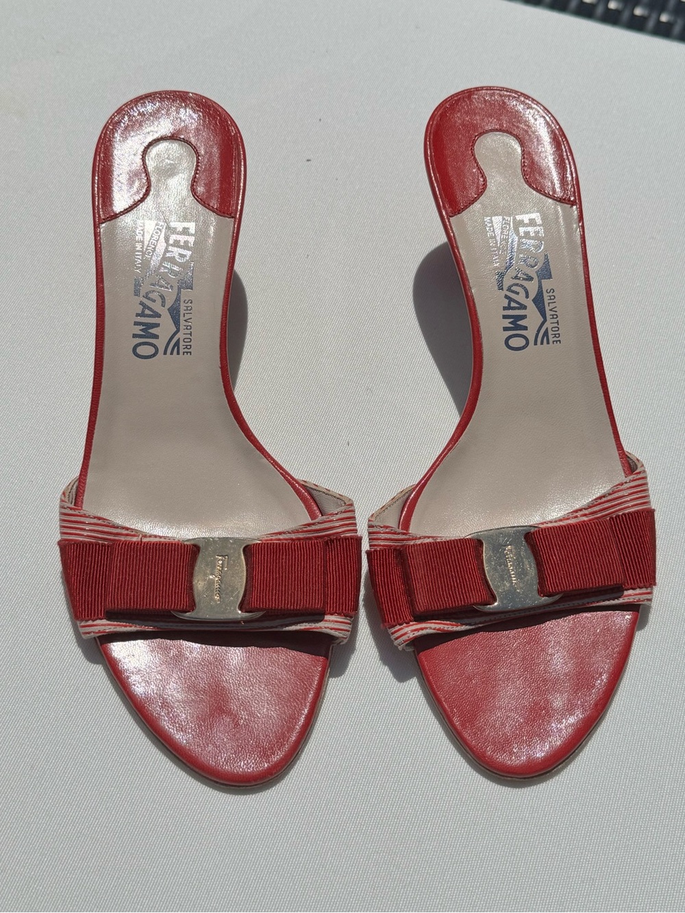 Salvatore Ferragamo Vara Bow Red Kitten Heel Sandals - Size 37 - Picture 2 of 11